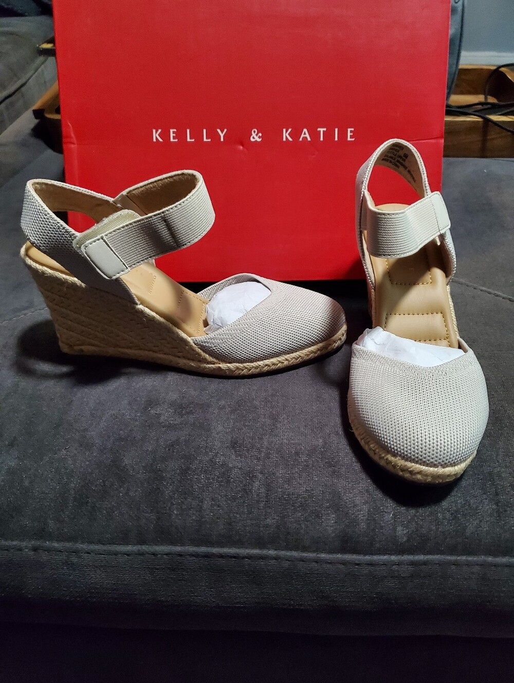 NWOT Kelly & Katie Banner Espadrille Wedge Sandal - Taupe size 6M